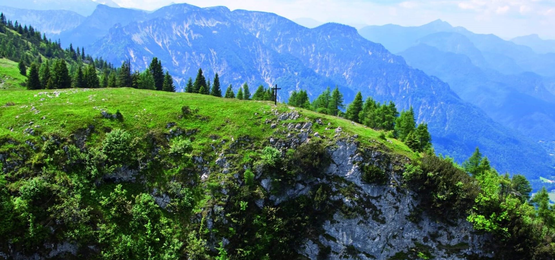 paxnatura Naturbestattung - Naturfriedhof Vierkasernalm in 1600m Höhe auf dem Untersberg, bietet für immer einen einzigartigen Ausblick.